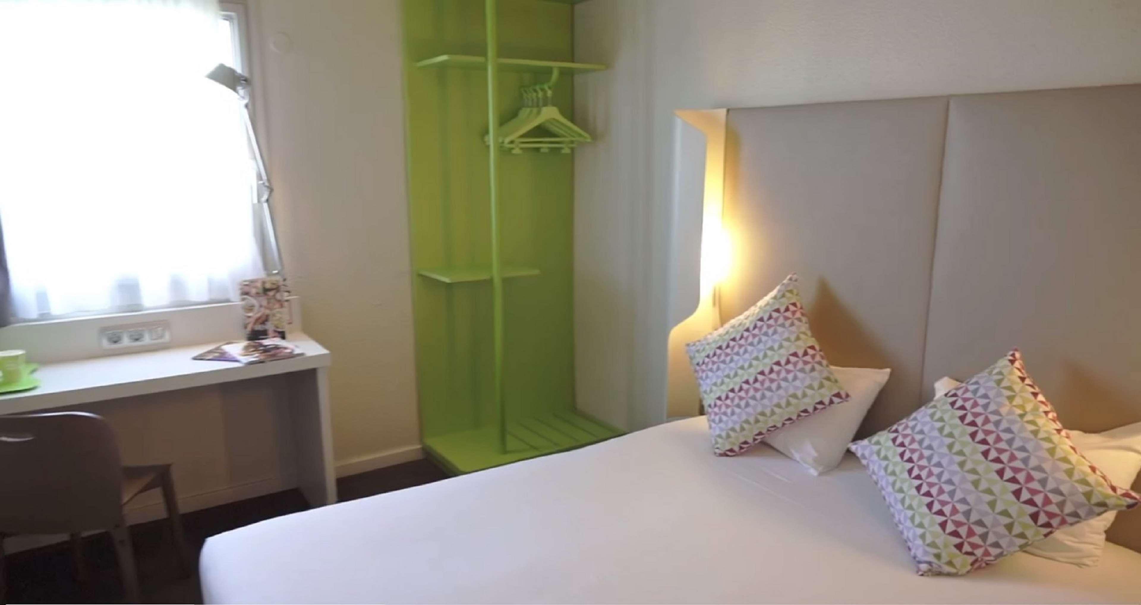 Hotel Campanile Paris Ouest - Gennevilliers Barbanniers Exterior foto