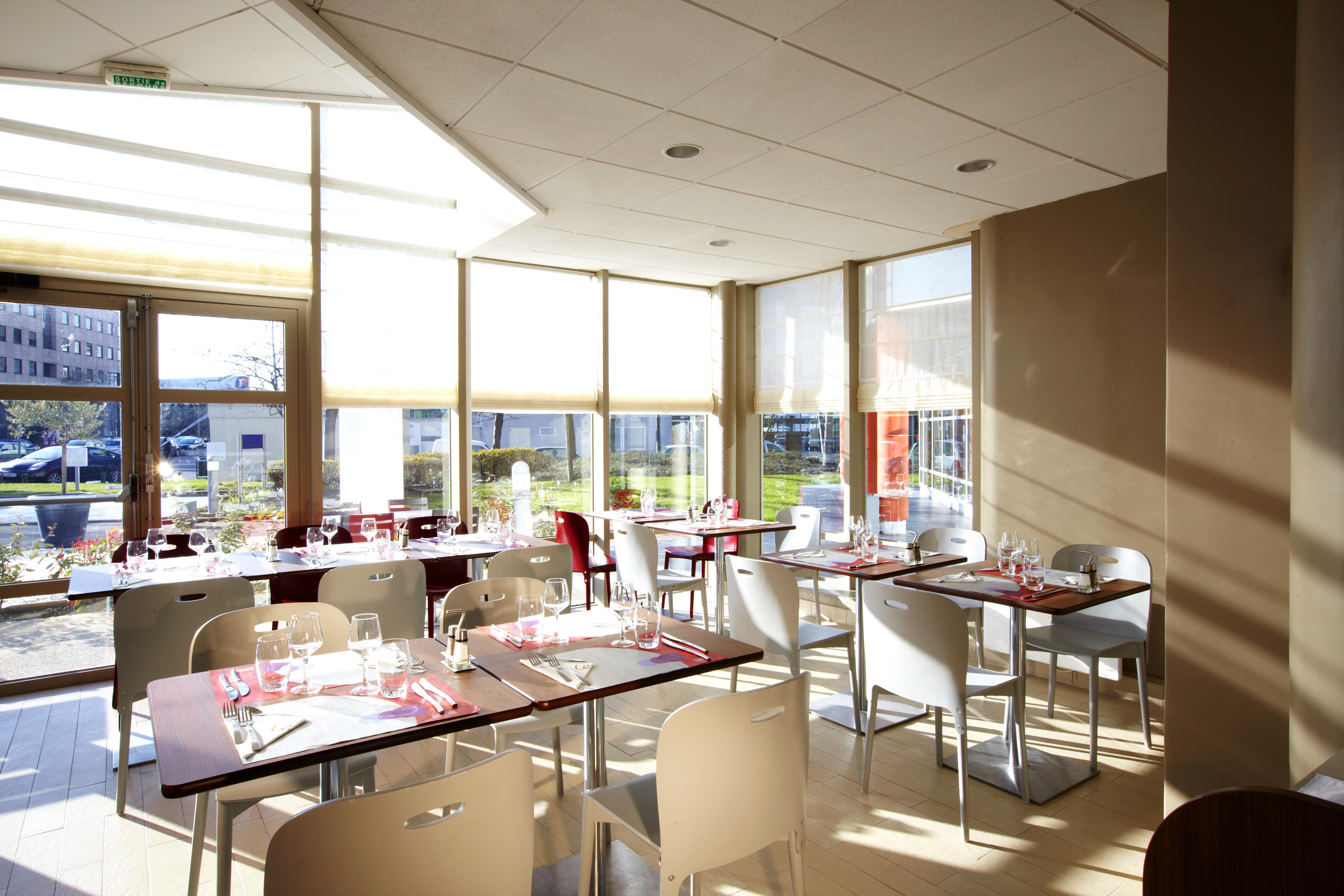 Hotel Campanile Paris Ouest - Gennevilliers Barbanniers Exterior foto