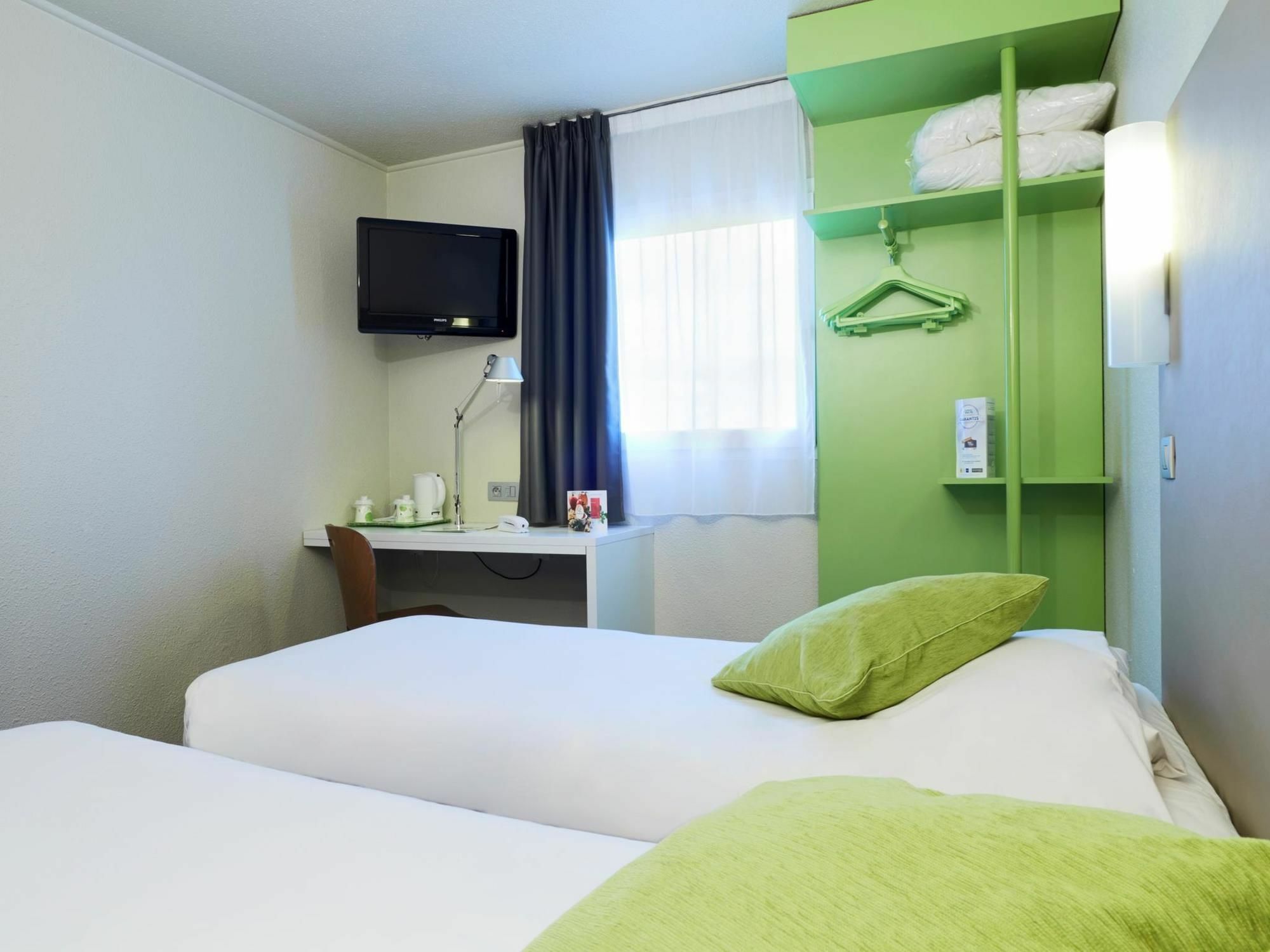 Hotel Campanile Paris Ouest - Gennevilliers Barbanniers Exterior foto
